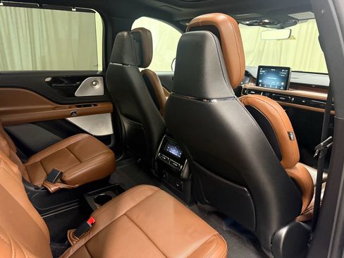 Used 2022 Lincoln Aviator Grand Touring w/ Equipment Group 301A AWD/4WD image 25