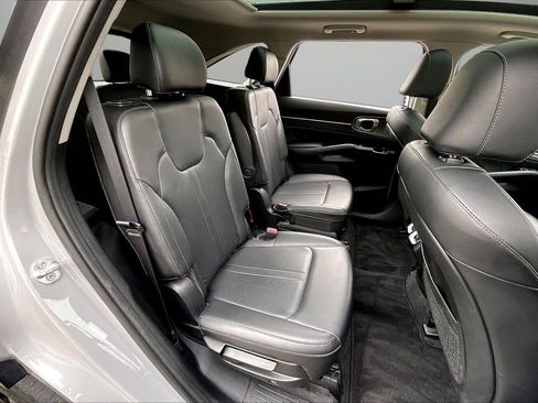 Used 2023 Kia Sorento SX image 26