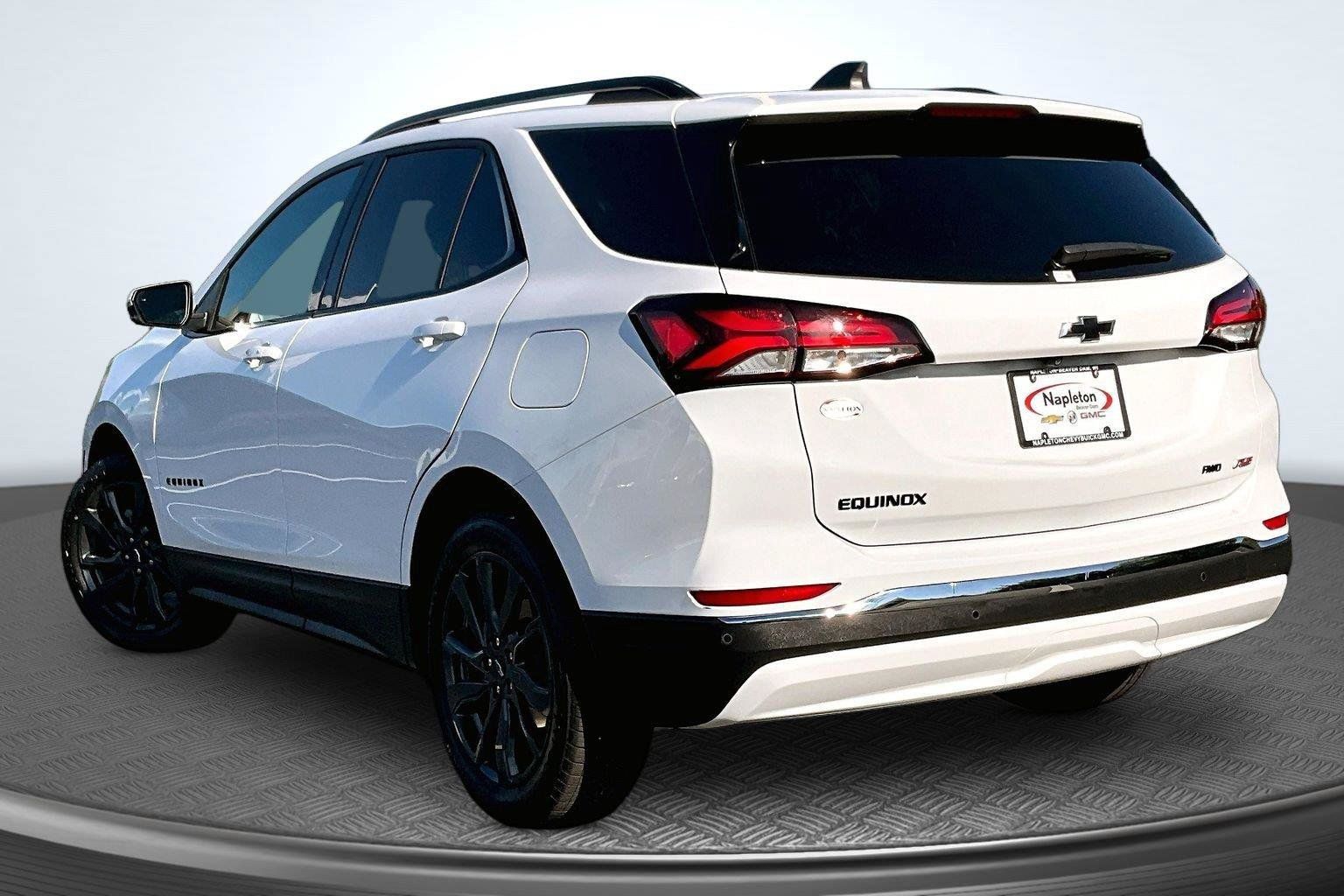 Used 2022 Chevrolet Equinox RS w/ RS Leather Package AWD/4WD image 14