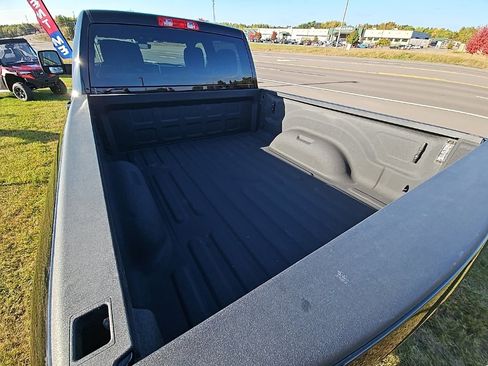 Used 2024 RAM 2500 Big Horn w/ Bed Utility Group image 6