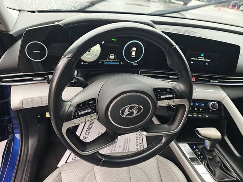 Used 2021 Hyundai Elantra Limited w/ Cargo Package FWD image 13