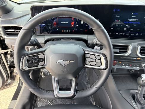 Used 2025 Ford Mustang GT Premium image 10