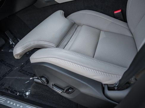 New 2026 Volvo XC90 B6 Ultra w/ Lounge Package image 32