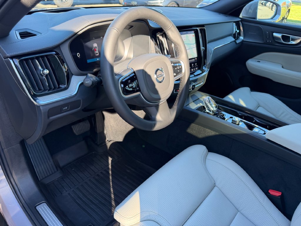 Used 2026 Volvo V60 B5 Cross Country Ultra w/ Climate Package AWD/4WD image 13