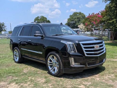 Used 2016 Cadillac Escalade Premium AWD/4WD image 1