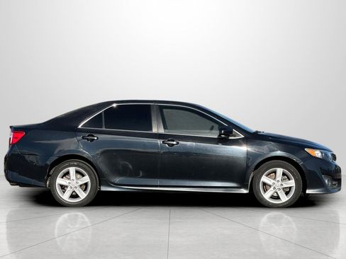 Used 2012 Toyota Camry SE image 3