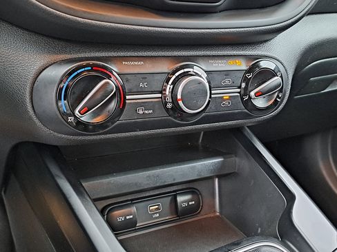 Used 2024 Kia Soul LX w/ Option Group 015 image 16