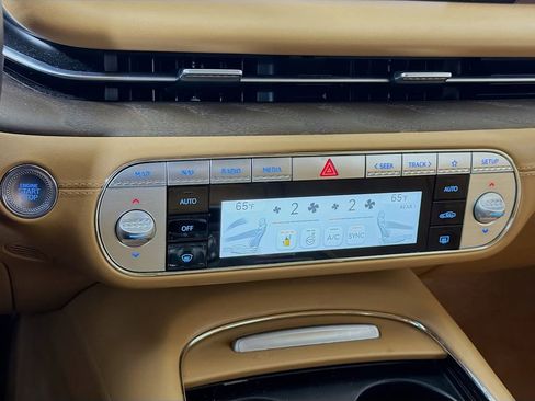 Used 2023 Genesis G90 3.5T image 20