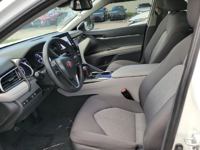 Used 2024 Toyota Camry LE w/ Convenience Package FWD image 11