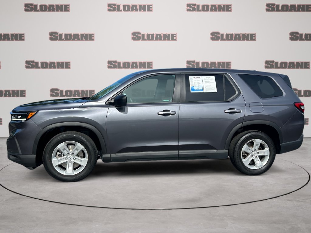 Used 2024 Honda Pilot LX image 2