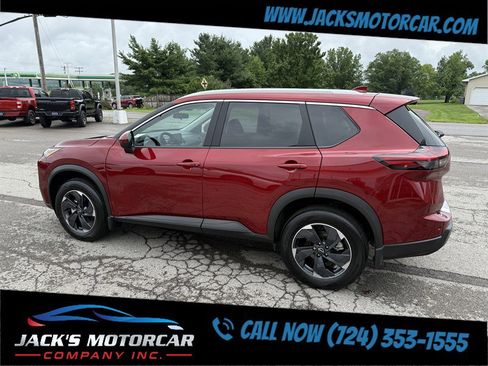 Used 2025 Nissan Rogue SV w/ SV Premium Package image 14