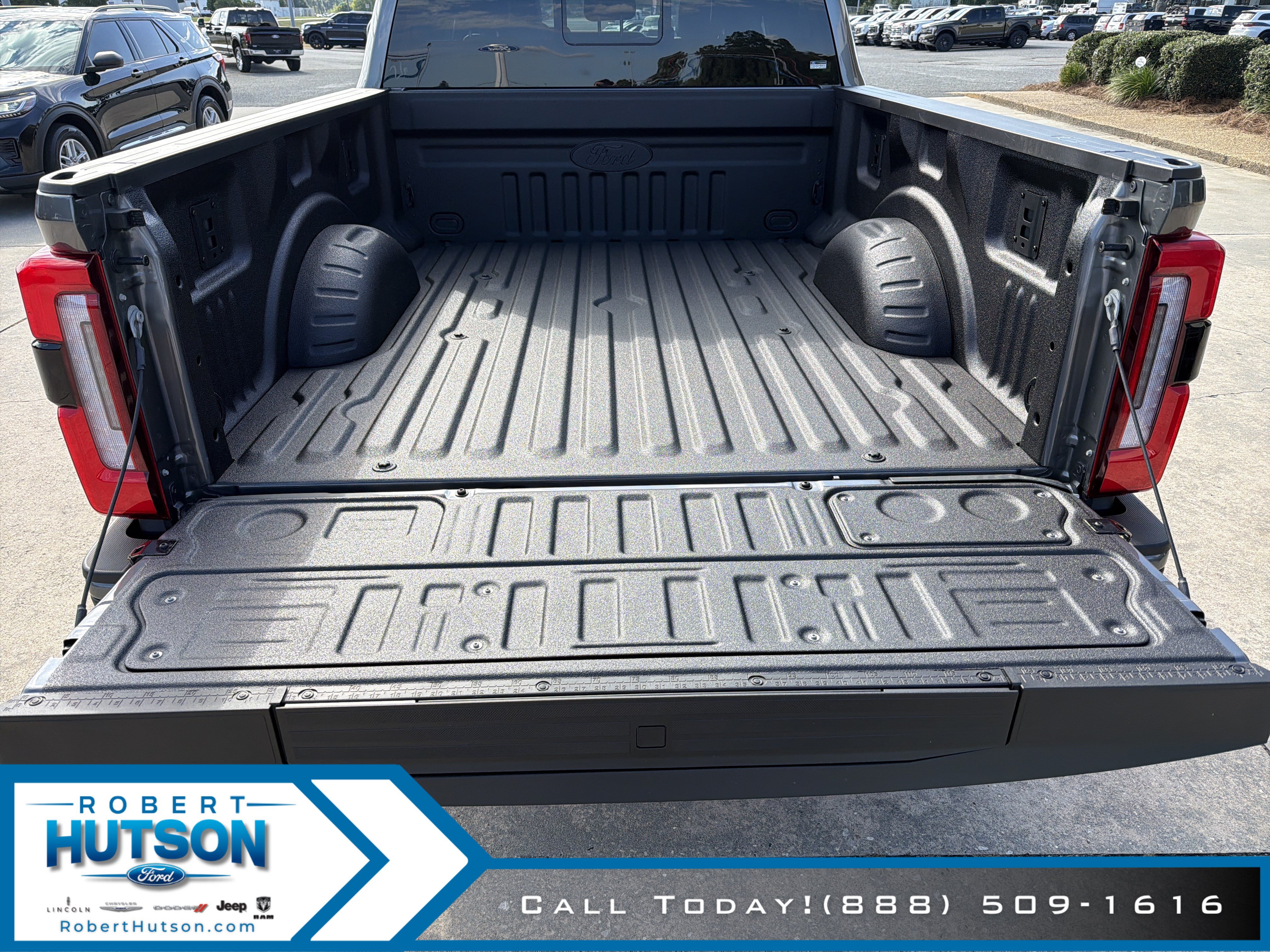 New 2026 Ford F250 Platinum AWD/4WD image 8