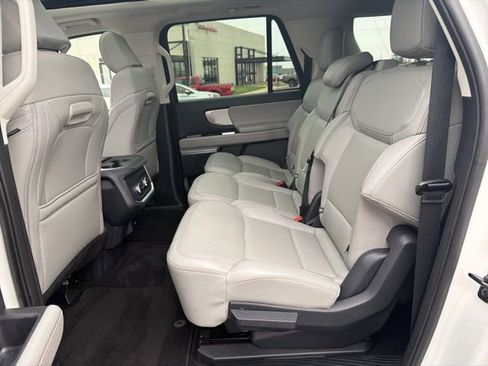 Used 2025 Ford Expedition Max Active AWD/4WD image 22