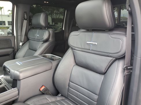 Used 2025 Ford F250 Platinum image 20