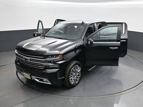Used 2020 Chevrolet Silverado 1500 High Country w/ Technology Package AWD/4WD image 30