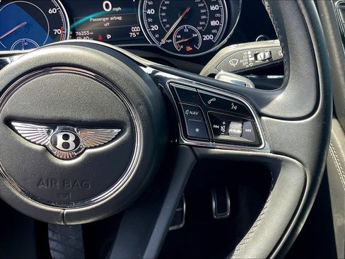 Used 2019 Bentley Bentayga AWD/4WD image 12