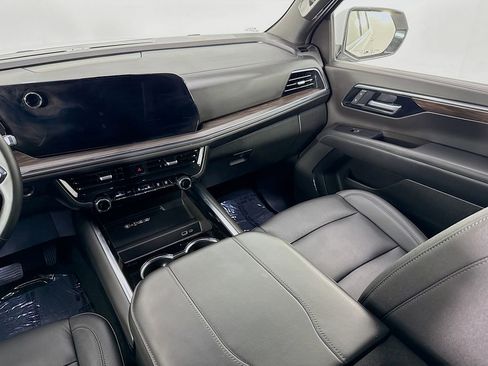 Used 2025 Chevrolet Tahoe LT AWD/4WD image 23