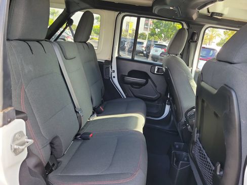 Used 2024 Jeep Wrangler Unlimited Rubicon AWD/4WD image 24