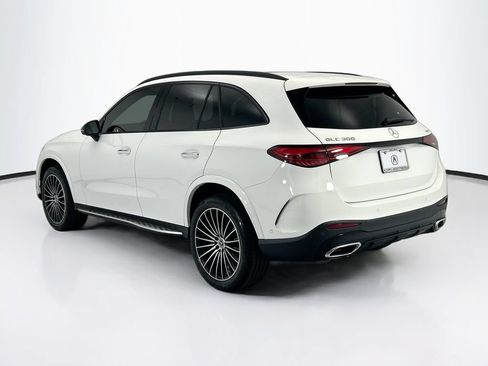 Used 2024 Mercedes-Benz GLC 300 4MATIC image 7