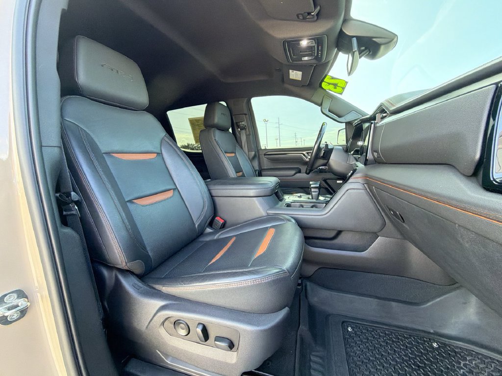 Used 2023 GMC Sierra 1500 AT4 w/ AT4 Premium Package AWD/4WD image 13