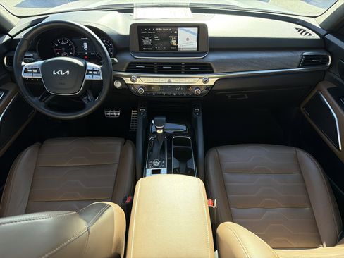 Used 2022 Kia Telluride SX w/ SX Prestige Package image 32