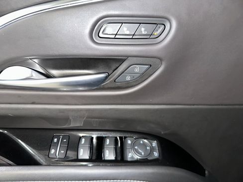 Certified 2023 Cadillac Escalade Sport Platinum w/ LPO, ONYX Package image 11