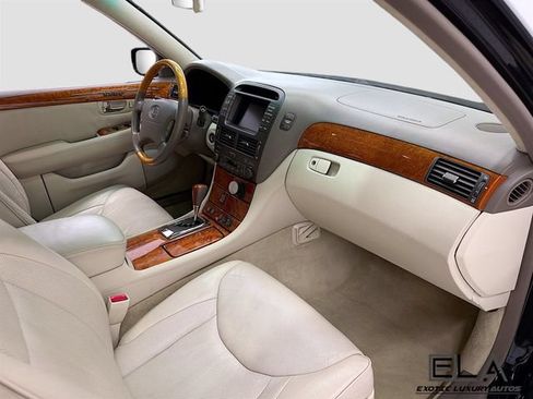 Used 2004 Lexus LS 430 RWD image 26