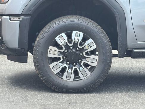 New 2026 GMC Sierra 2500 Denali w/ Denali Reserve Package AWD/4WD image 25
