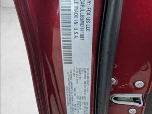 Used 2021 Jeep Cherokee Latitude Plus FWD image 14
