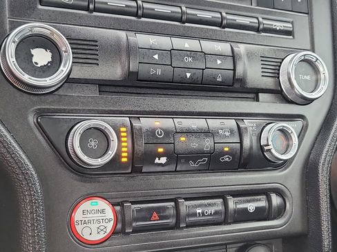 Used 2017 Ford Mustang Coupe image 14