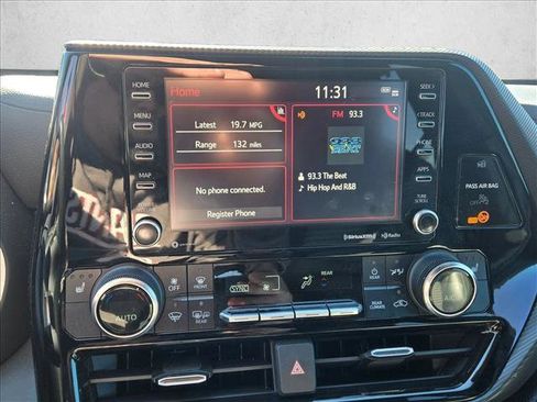 Used 2022 Toyota Highlander XSE image 13