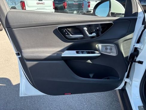 Used 2024 Mercedes-Benz GLC 300 4MATIC image 14