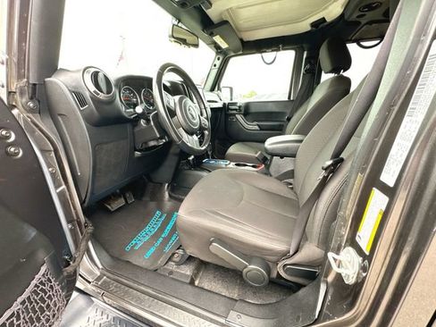 Used 2017 Jeep Wrangler Unlimited Sport w/ Quick Order Package 24S AWD/4WD image 10