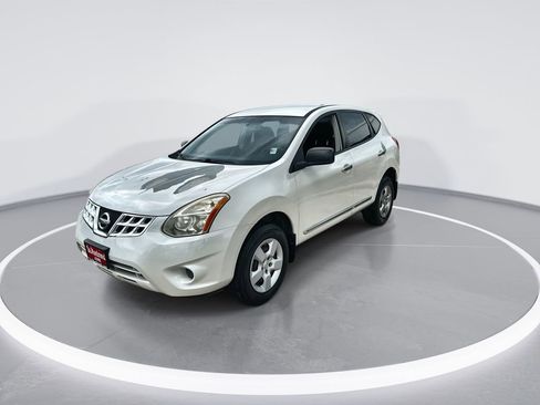 Used 2013 Nissan Rogue S FWD image 4