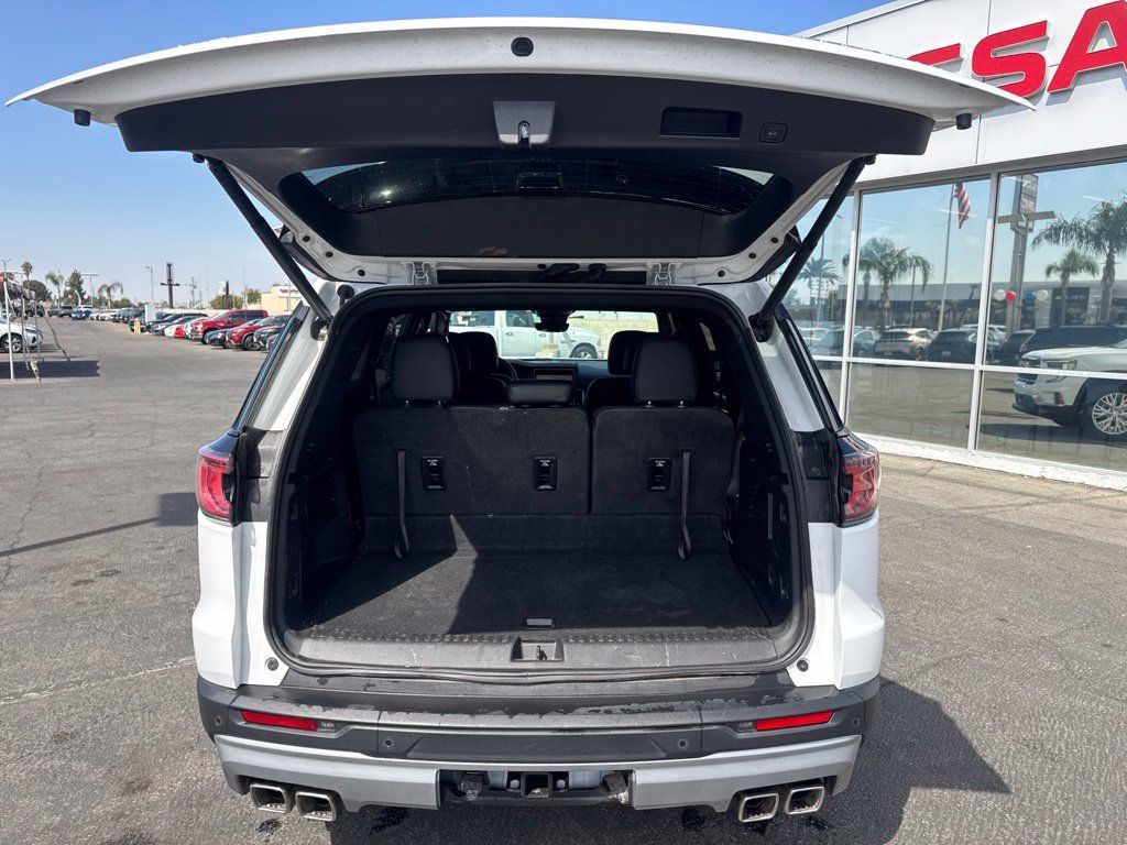 Used 2026 GMC Acadia Elevation w/ Elevation Premium Package FWD image 13