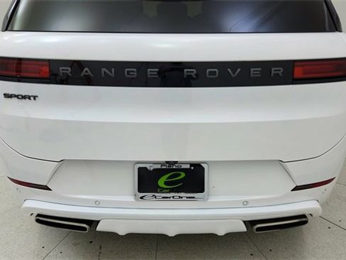 Used 2024 Land Rover Range Rover Sport Dynamic SE image 11