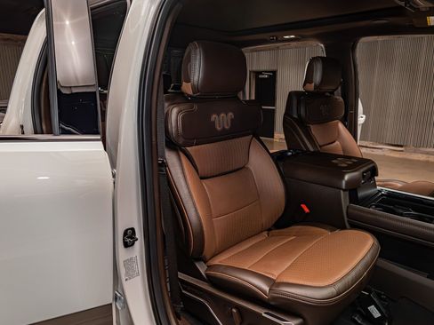 Used 2026 Ford F450 King Ranch w/ FX4 Off-Road Package AWD/4WD image 32