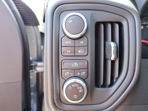 New 2026 GMC Sierra 1500 Pro AWD/4WD image 12