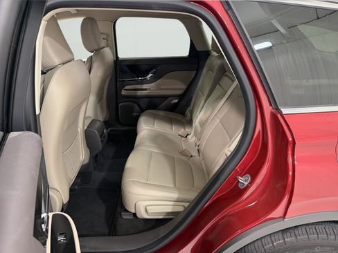 Used 2023 Lincoln Corsair FWD image 10