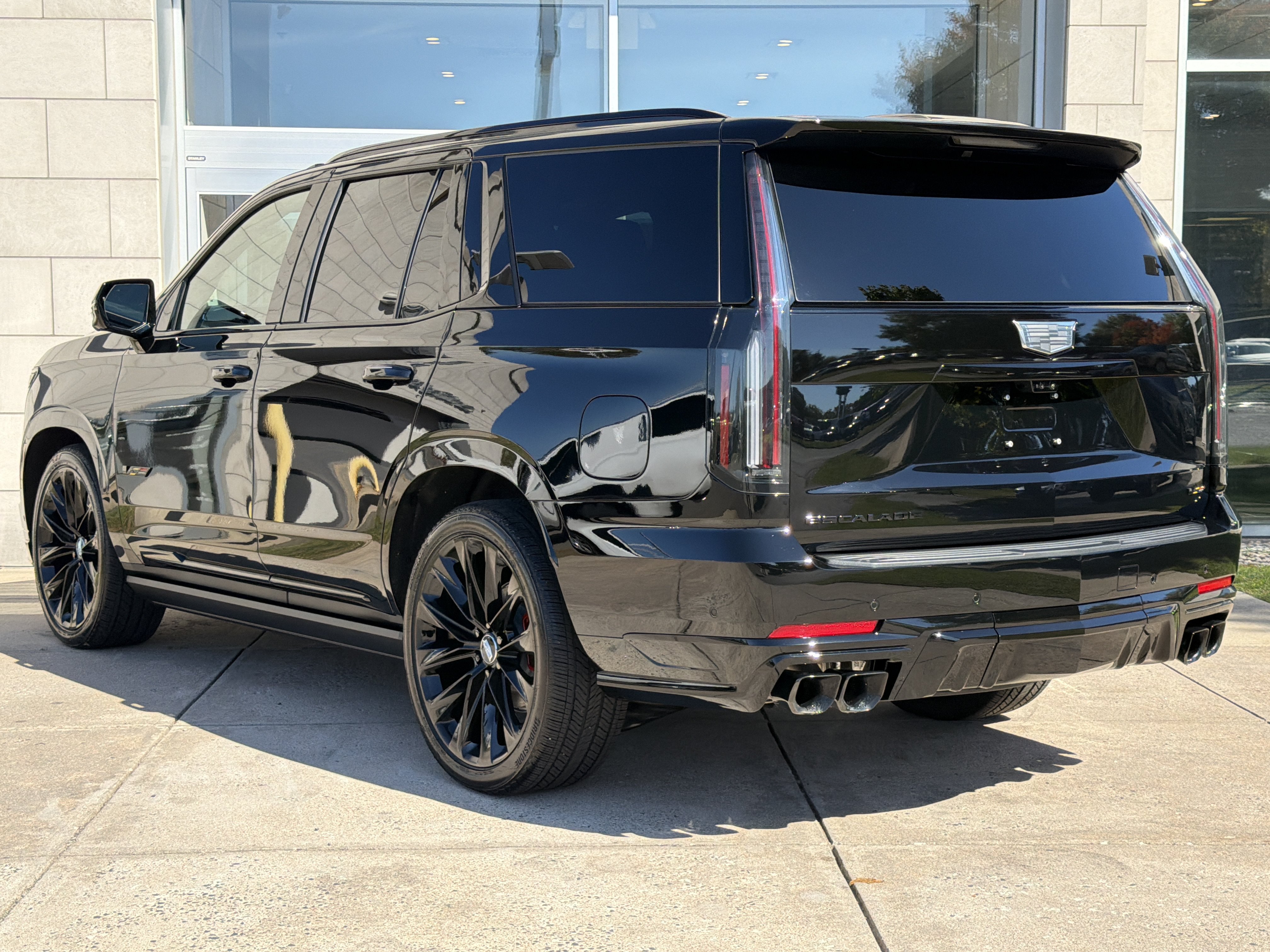 Used 2026 Cadillac Escalade V AWD/4WD image 9