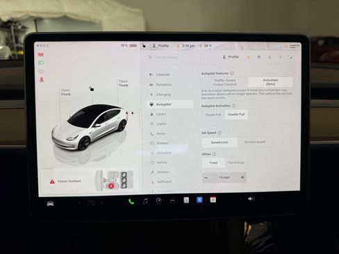 Used 2023 Tesla Model 3 Standard Range RWD image 33
