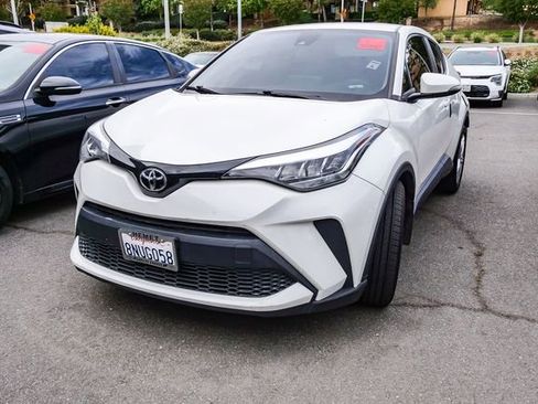 Used 2020 Toyota C-HR LE FWD image 6