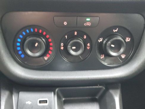 Used 2022 RAM ProMaster City Wagon image 18