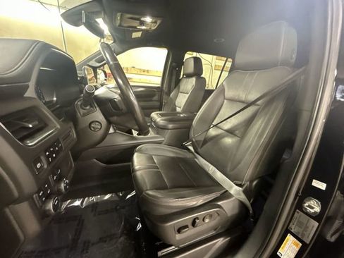 Certified 2022 Chevrolet Suburban RST w/ Sport Performance Package AWD/4WD image 19