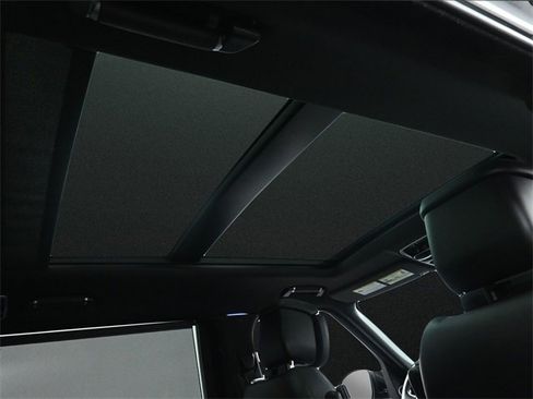 Used 2020 Land Rover Range Rover Long Wheelbase HSE image 21