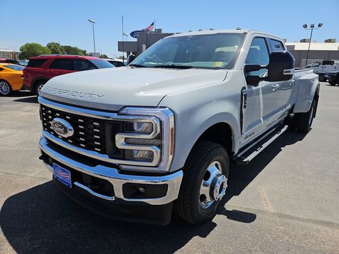 New 2026 Ford F350 Lariat w/ FX4 Off-Road Package AWD/4WD image 4