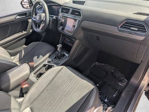 Used 2022 Volkswagen Tiguan SE AWD/4WD image 20