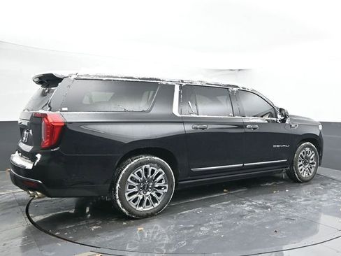 Used 2024 GMC Yukon XL Denali Ultimate image 11