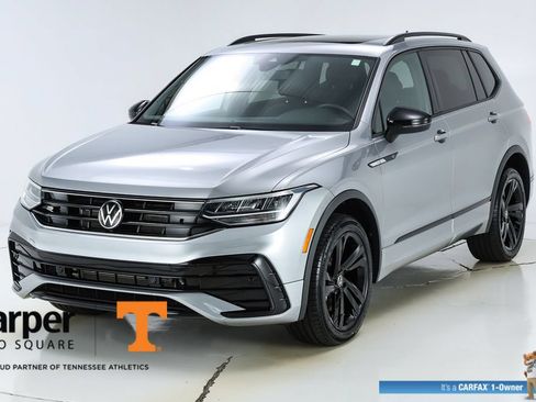 Used 2024 Volkswagen Tiguan SE R-Line FWD image 40