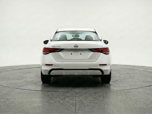 Used 2025 Nissan Sentra SV image 7